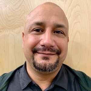 Meet your Posher, Gil